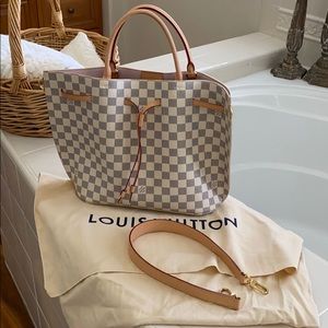 Authentic Louis Vuitton Girolata